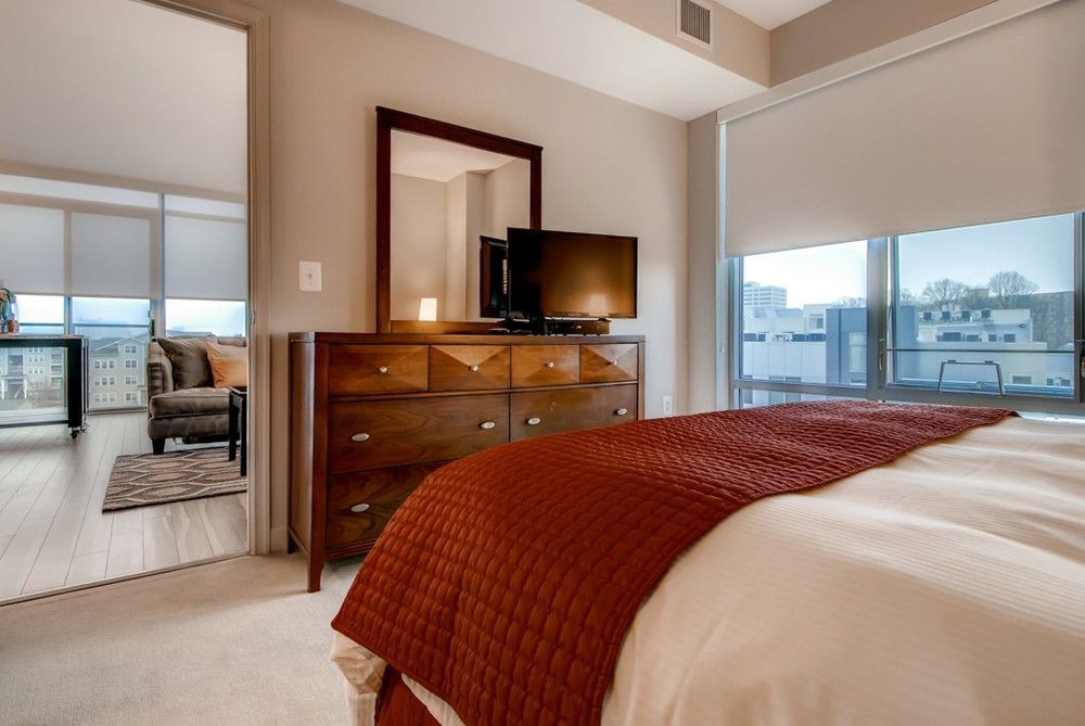 Global Luxury Suites In Downtown Bethesda Washington Exterior photo